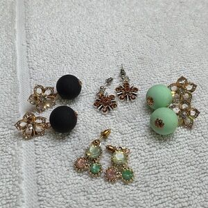 Elegant Floral and Beaded Earring Set